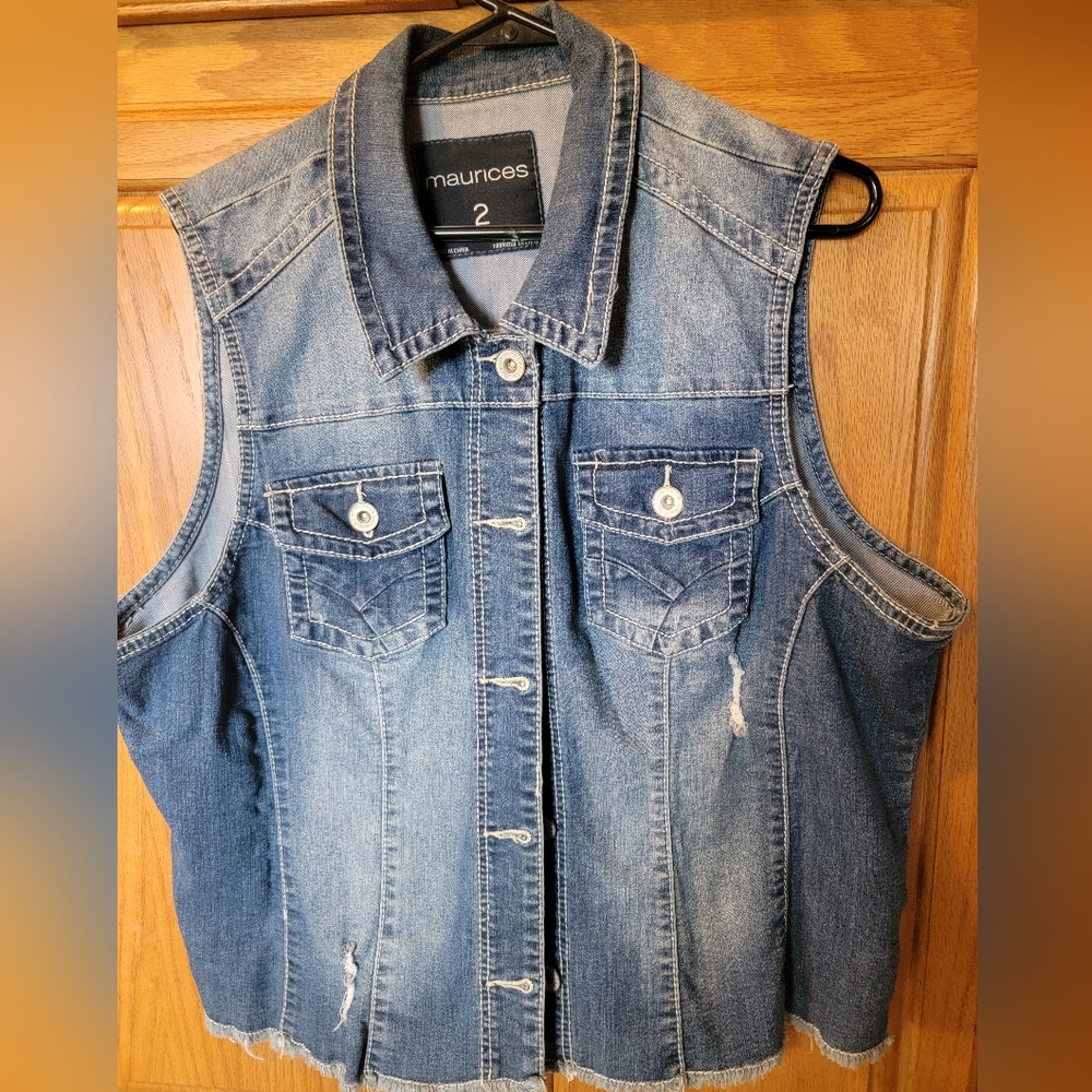 Maurices Jean Vest Size 2